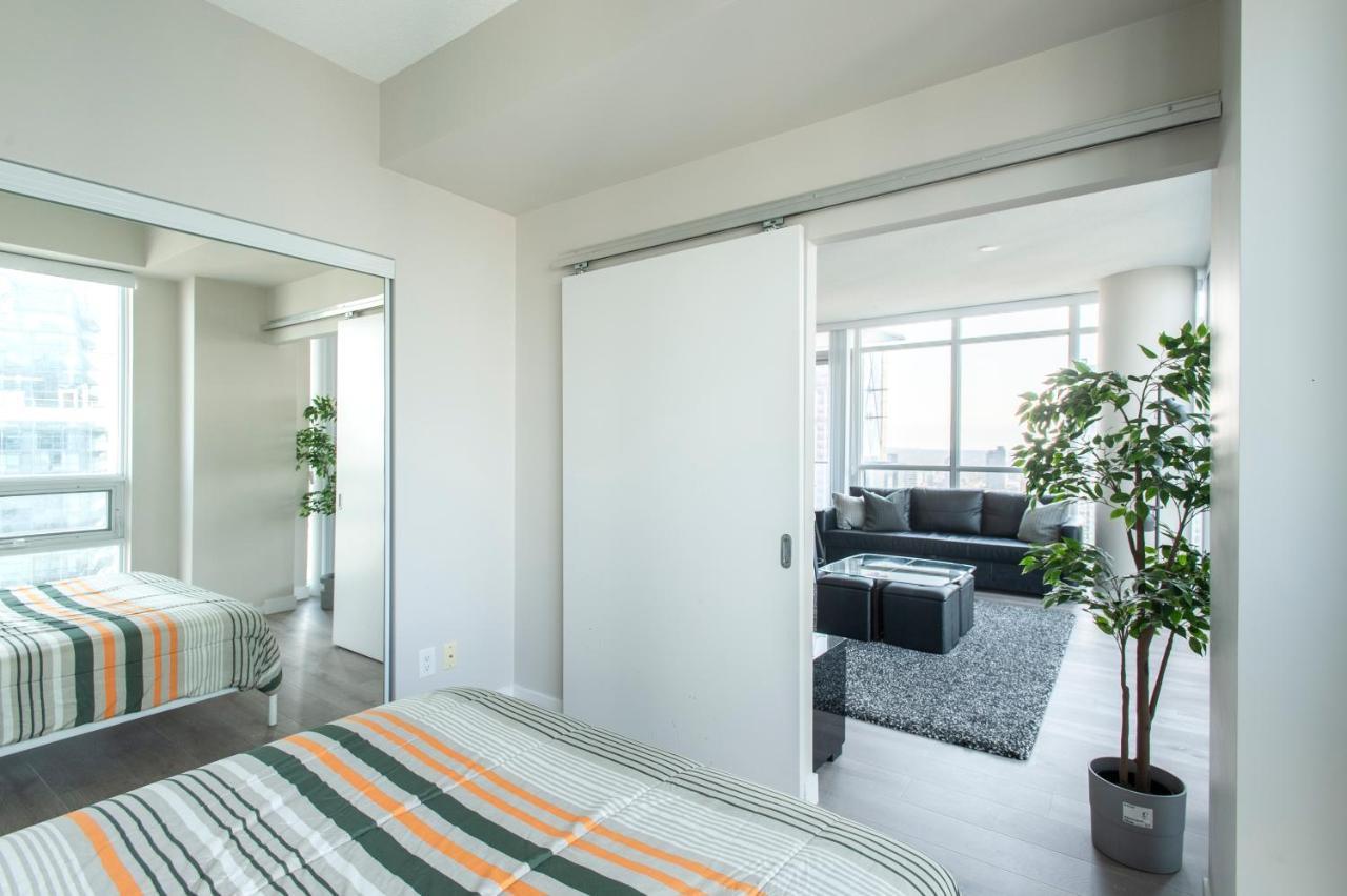 Downtown Two Bedroom With Amazing View, Free Parking *
